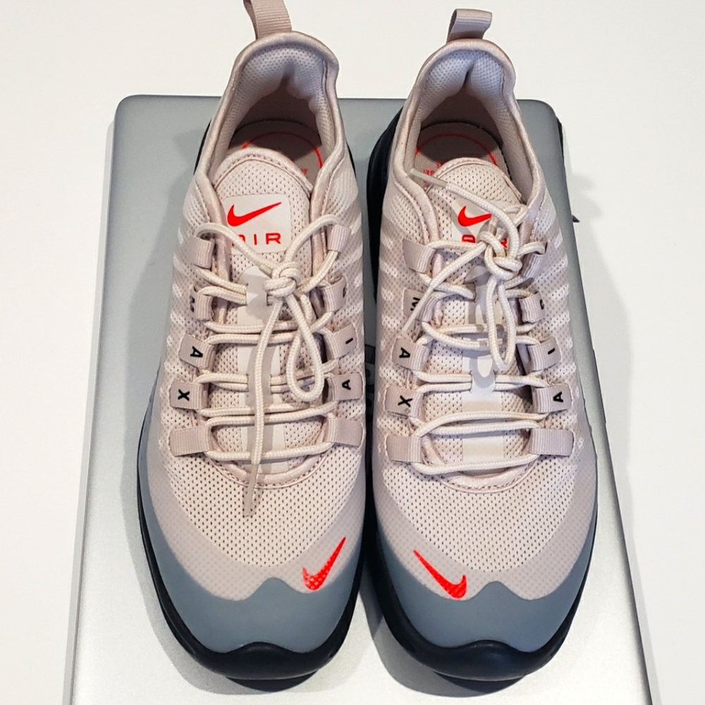 Nike AIR MAX AXIS